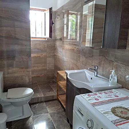 Blue Fox 3 Apartamento Chrani